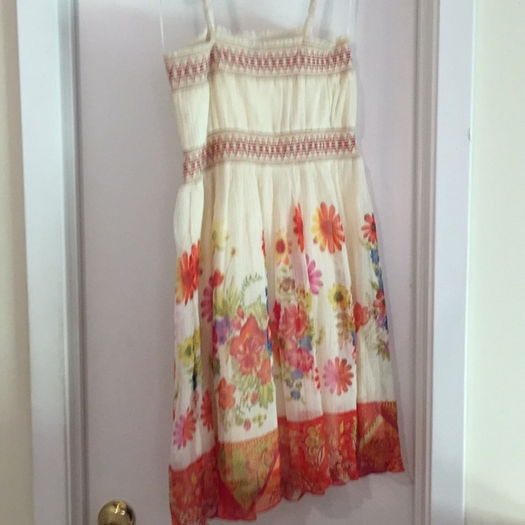 Sundress - Picture 2 of 5